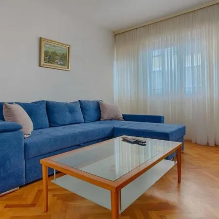 With Wifi - 20301 Apartment Split