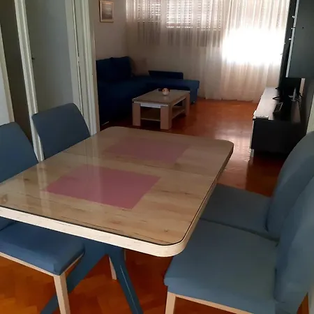 With Wifi - 20301 Apartment